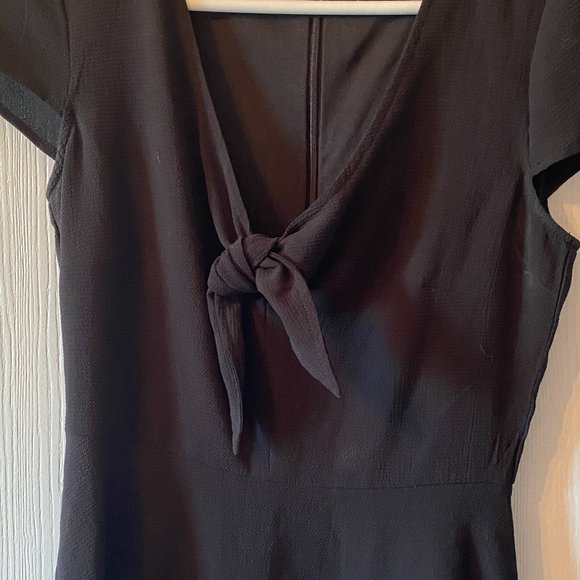 Le Chateau dress - Picture 2 of 6